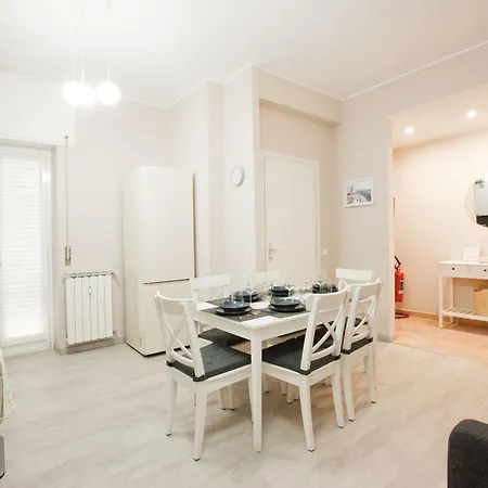 Apartment Wendy House *